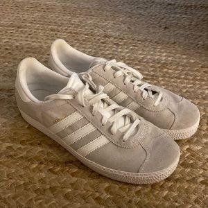 Light grey adidas gazelles